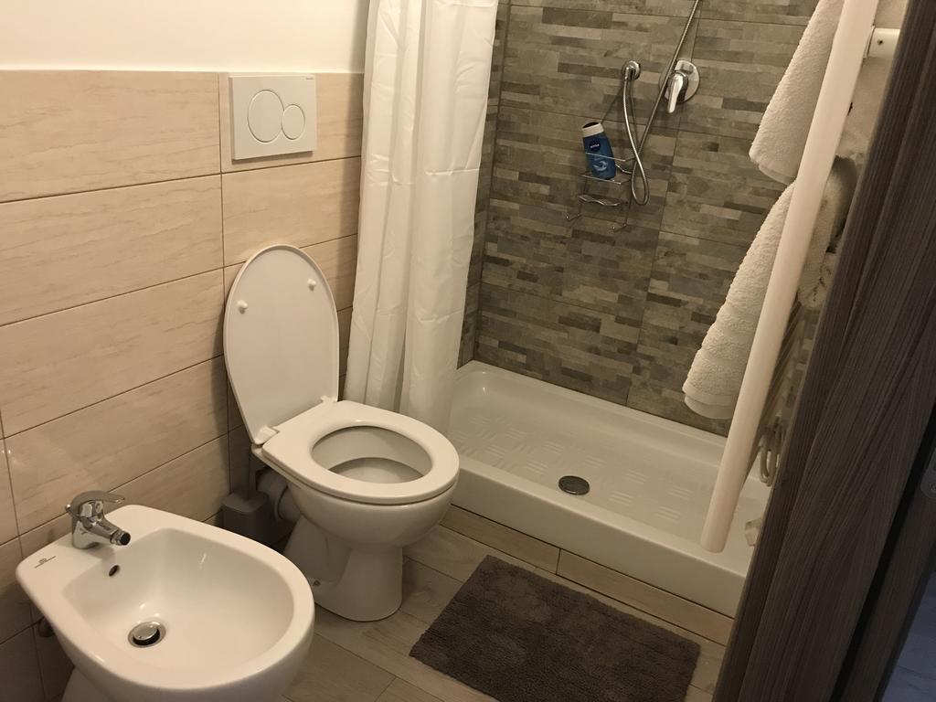 Guest House Montenegro Специя Экстерьер фото