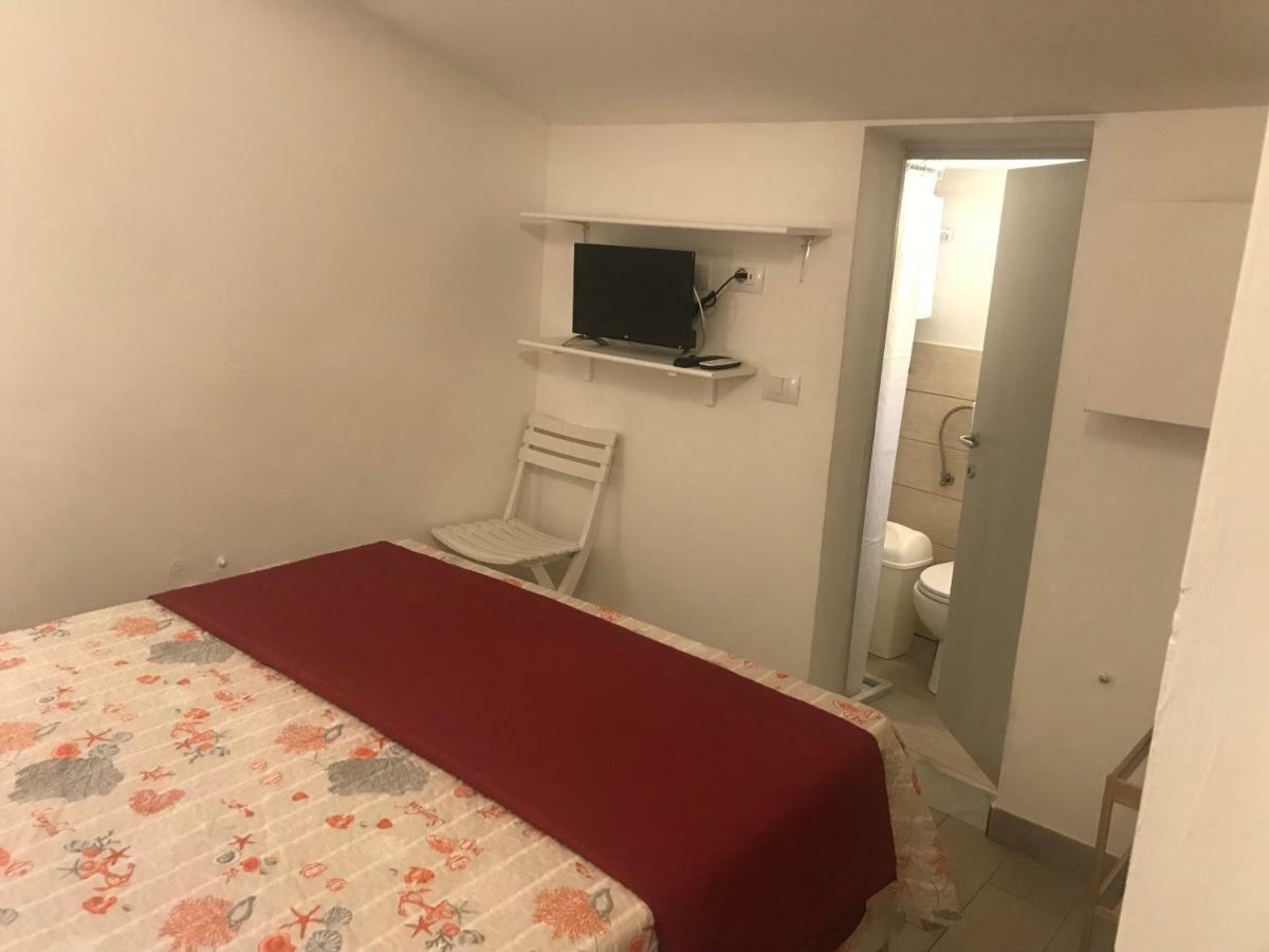 Guest House Montenegro Специя Экстерьер фото